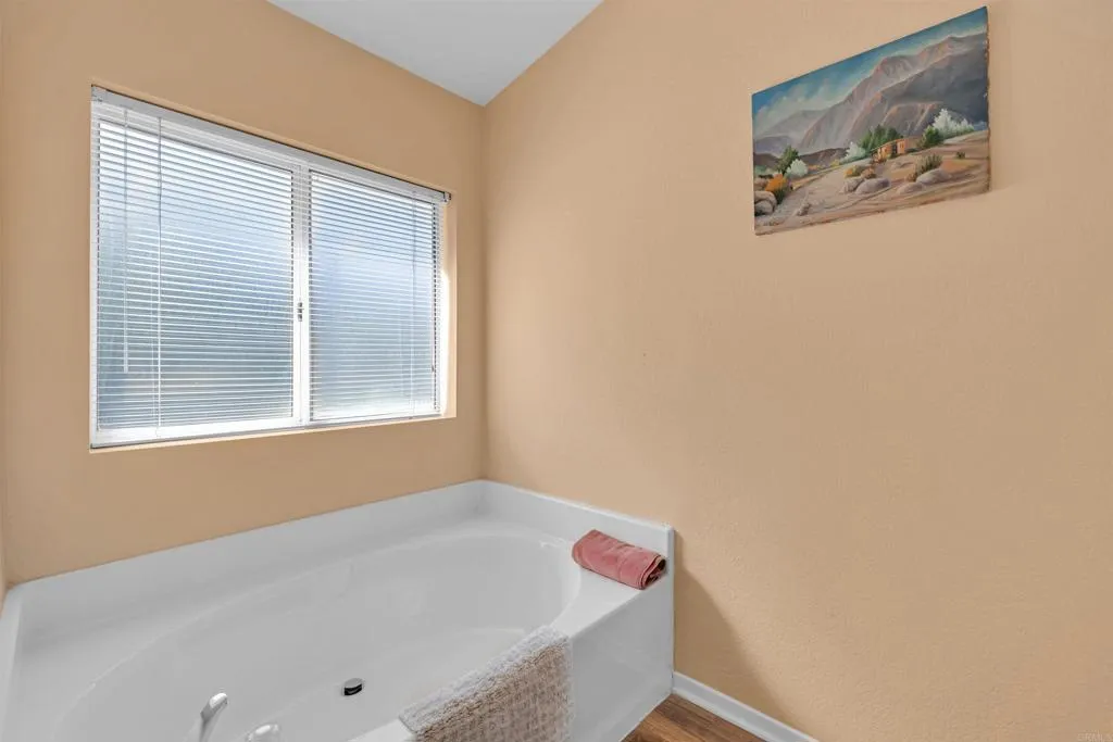 https://cdn.realtyfeed.com/cdn/127/306572743/65ee316f40e88aac1b520a7c51ae9554.webp