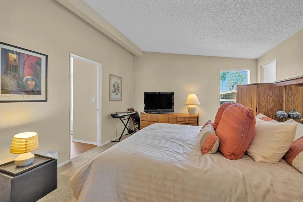 https://cdn.realtyfeed.com/cdn/127/306572743/6f766a45c982390314f9cb4f22817b3a.webp