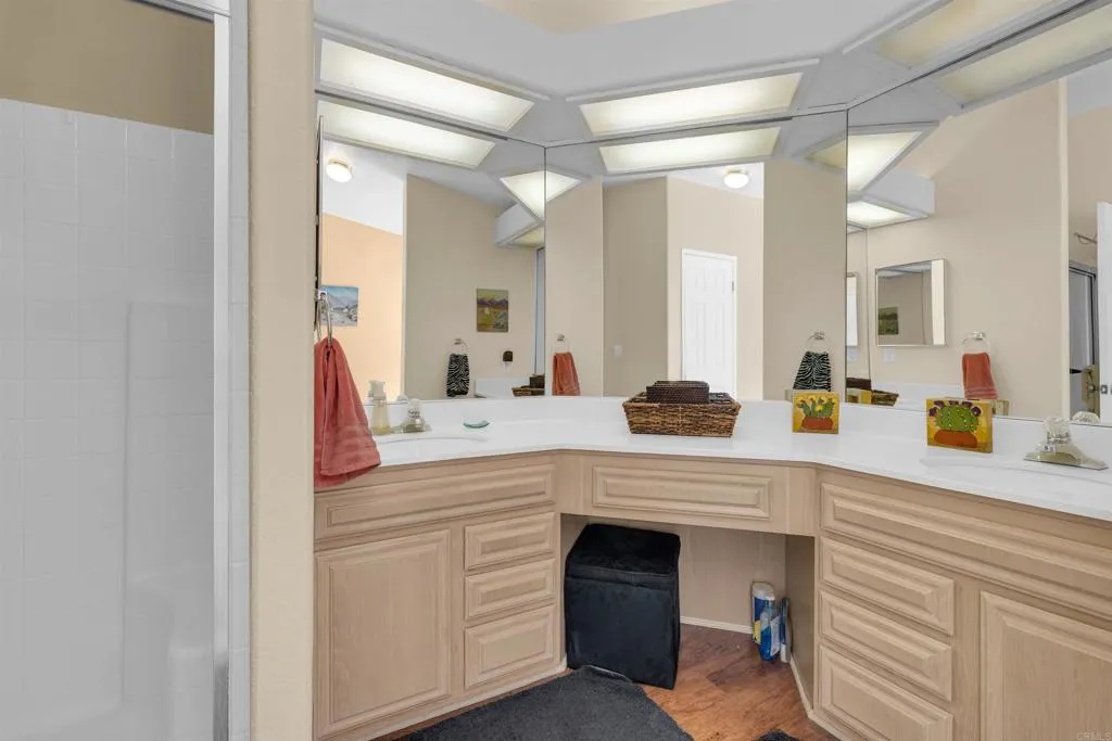 https://cdn.realtyfeed.com/cdn/127/306572743/a394d75de691b3964887ca6b43071584.webp