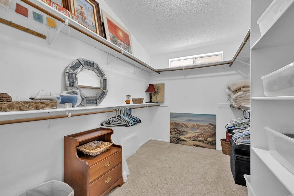 https://cdn.realtyfeed.com/cdn/127/306572743/f5436a13e75e77f912309e2891966c06.webp