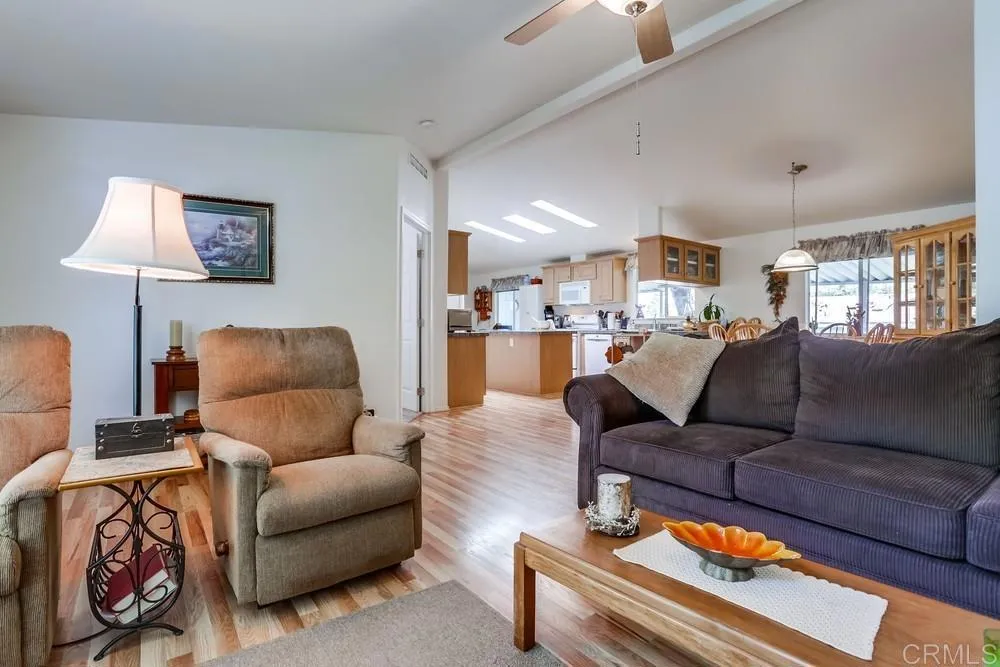 https://cdn.realtyfeed.com/cdn/127/306572776/43f3c627173478af62917c9d0446039a.webp