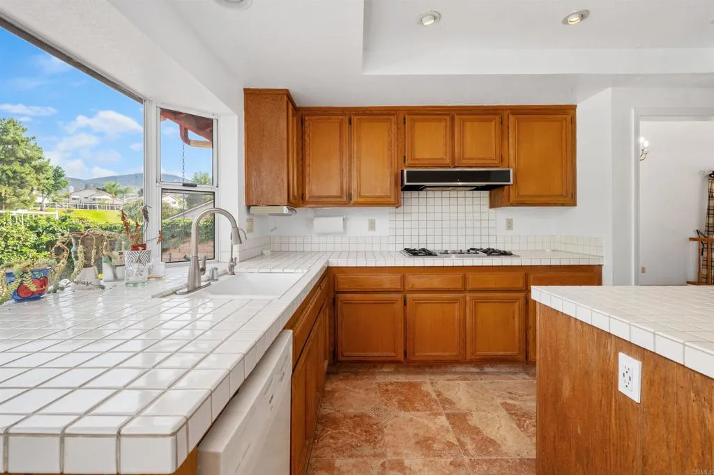 https://cdn.realtyfeed.com/cdn/127/306572783/292a521d5c42cbbecd4405cb54fc0d5c.webp
