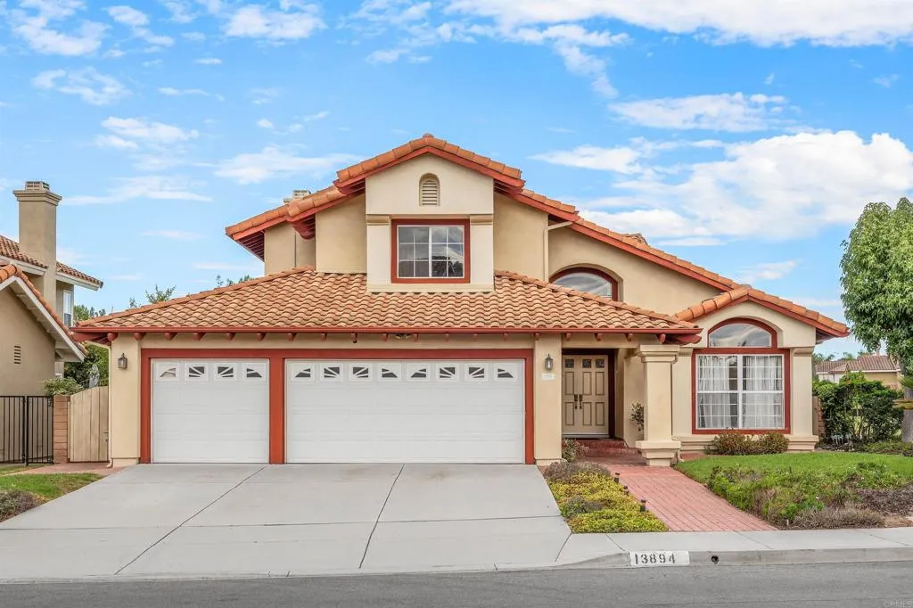 https://cdn.realtyfeed.com/cdn/127/306572783/6de551764bca8e82c47cfcdb9a5fc488.webp
