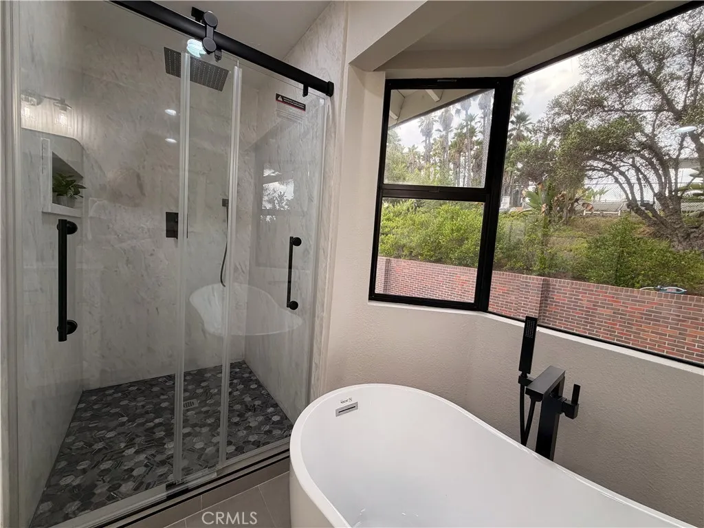 https://cdn.realtyfeed.com/cdn/127/306572788/ab1e09042c65e206f5dcaa86263a2fd9.webp