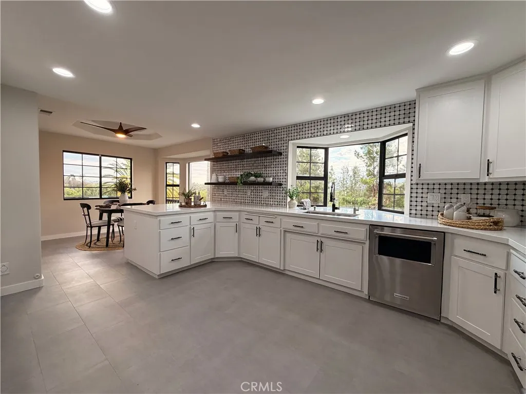 https://cdn.realtyfeed.com/cdn/127/306572788/b74cd9051f115cd6e13e9a1686d2cf13.webp