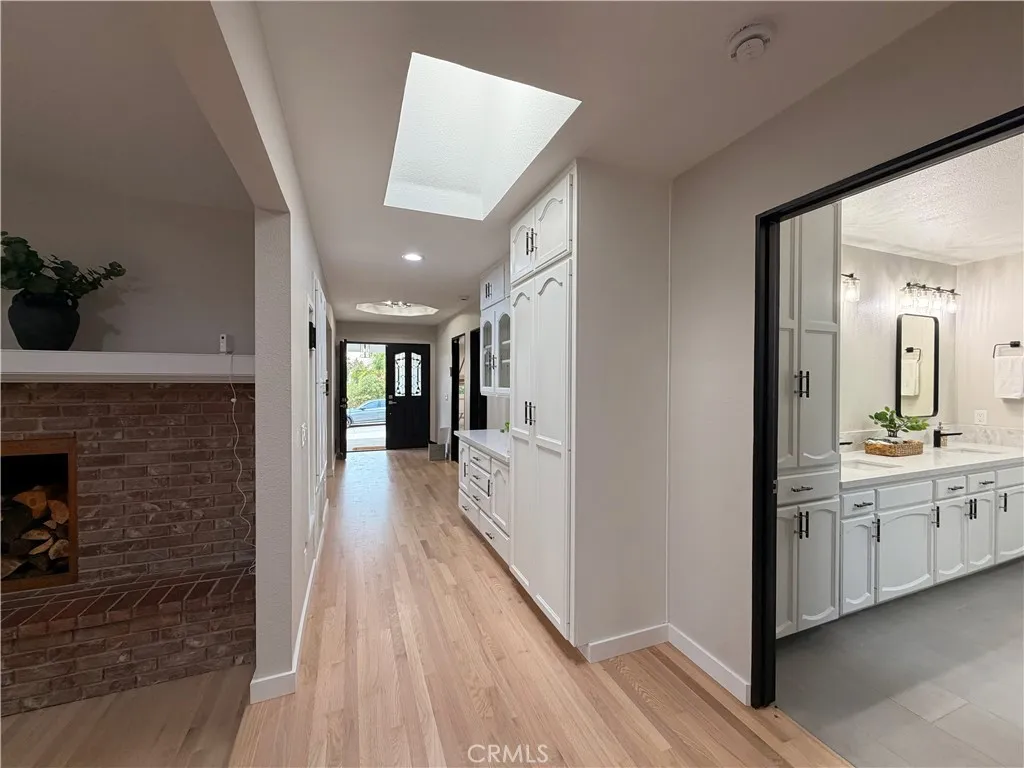 https://cdn.realtyfeed.com/cdn/127/306572788/eb4414f03da607d7dbe0dea8aa19a7e0.webp