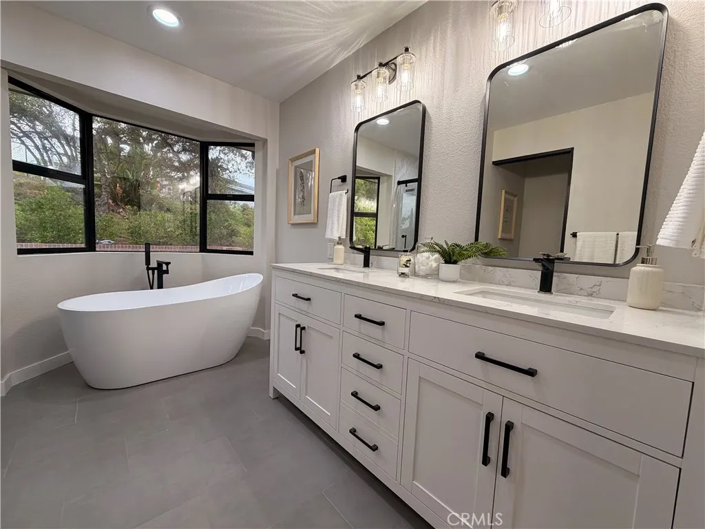 https://cdn.realtyfeed.com/cdn/127/306572788/f7f8e172f3ee3f7f7fb9b6bc7efac43c.webp