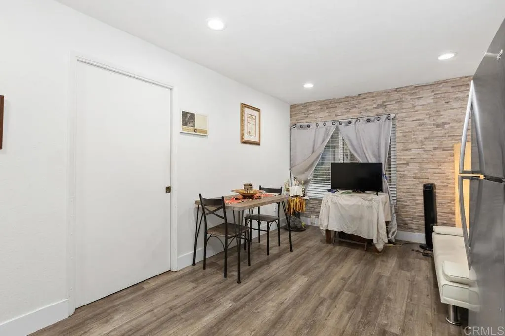 https://cdn.realtyfeed.com/cdn/127/306572841/394e3ed472ca57ffc5e70ba06adc5655.webp