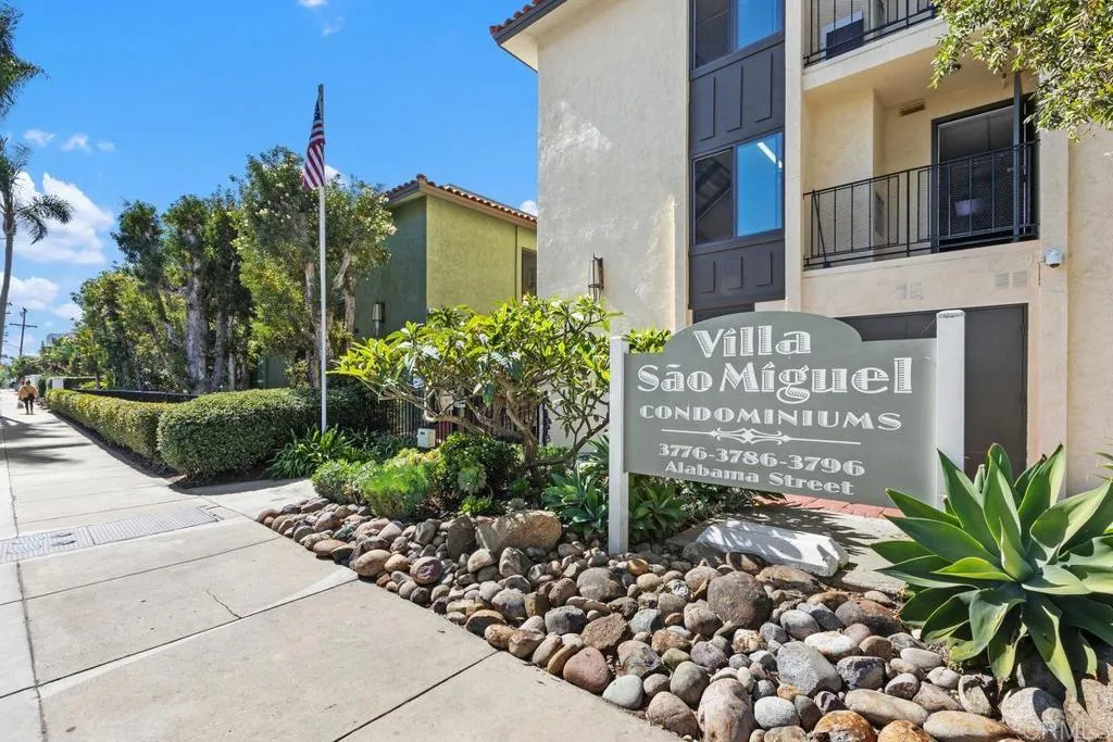 https://cdn.realtyfeed.com/cdn/127/306572841/f2f9e28c89772e06e562a9fa4ce8fdfa.webp
