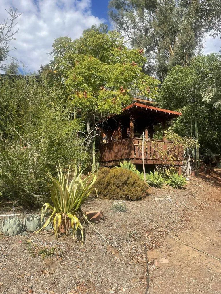 https://cdn.realtyfeed.com/cdn/127/306572940/32b7200ae5617817ba2f9ea4a7b18f2f.webp