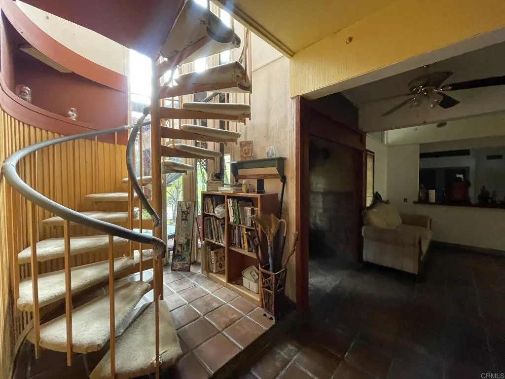 https://cdn.realtyfeed.com/cdn/127/306572940/b76d10f6241ae18be24c243bc1024efd.webp