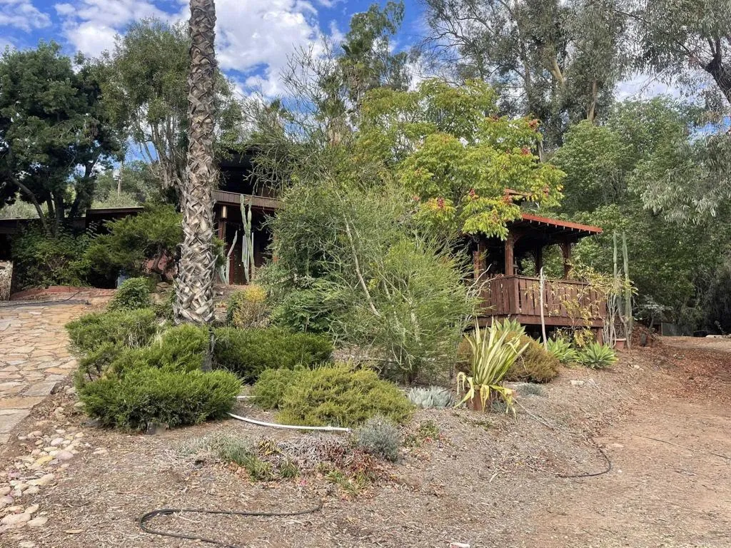 https://cdn.realtyfeed.com/cdn/127/306572940/c2c0569a37d8cc610176bd9132f70c60.webp