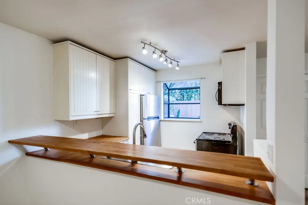 https://cdn.realtyfeed.com/cdn/127/306572958/802cb7abf71bfc942a62239c31f6e6a0.webp