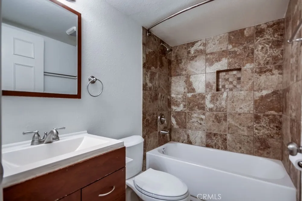 https://cdn.realtyfeed.com/cdn/127/306572958/bcf72390e1d3bf574a2718cb72e73b4e.webp