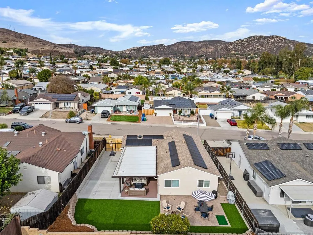 https://cdn.realtyfeed.com/cdn/127/306573016/f94f05063178b97982c5125929ecb755.webp