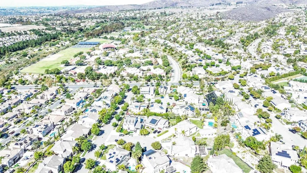 https://cdn.realtyfeed.com/cdn/127/306573075/2ae1385c6b3bce52e7b845edff33bdf7.webp