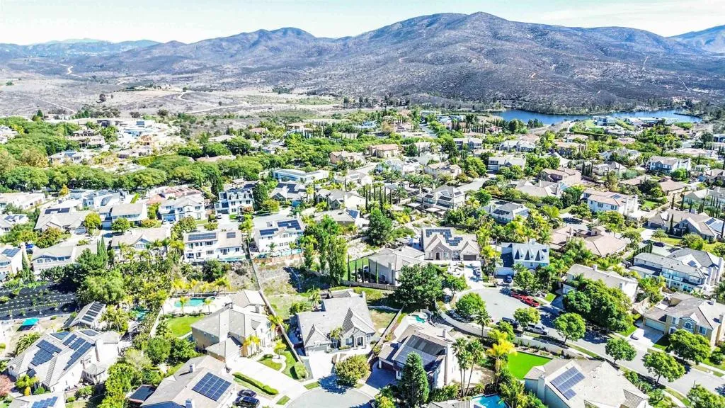 https://cdn.realtyfeed.com/cdn/127/306573075/7b0514b1c69e3ddcf7ad3c76a7cf0415.webp