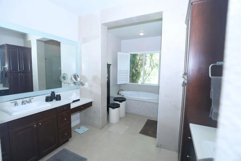 https://cdn.realtyfeed.com/cdn/127/306573075/985e031930c332dfda707e8293315c0f.webp
