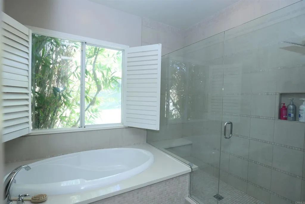 https://cdn.realtyfeed.com/cdn/127/306573075/f34f3521a4ddd814e482af489820cced.webp