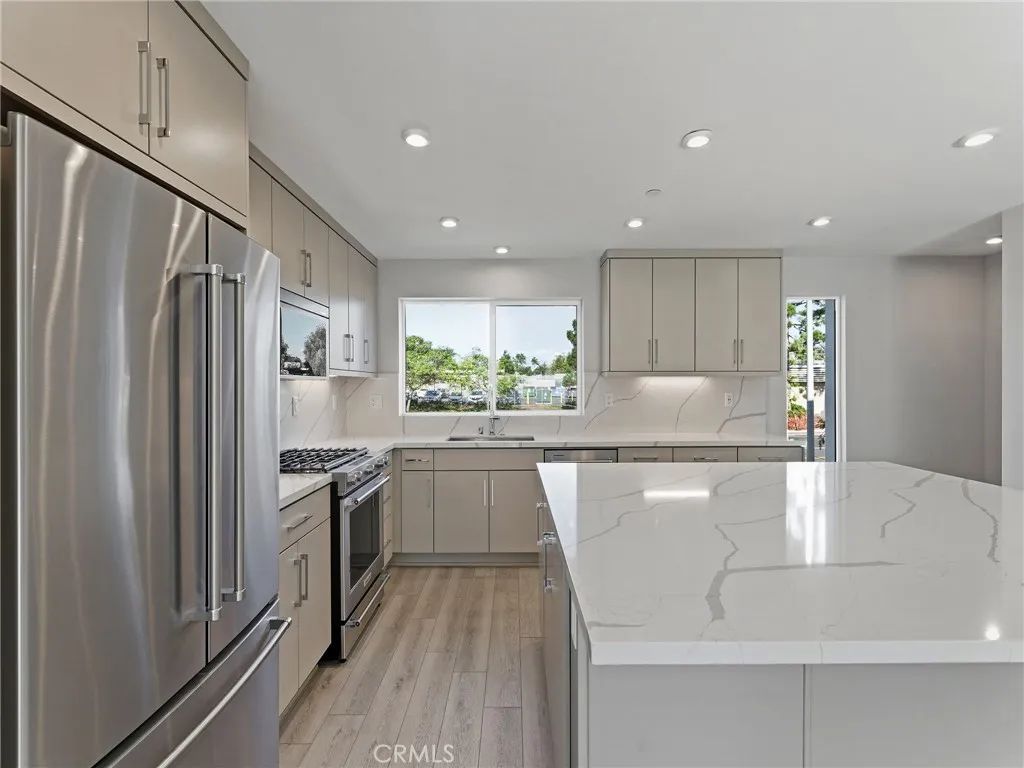 Photo #6: OC25245479 Listing: Photo #6