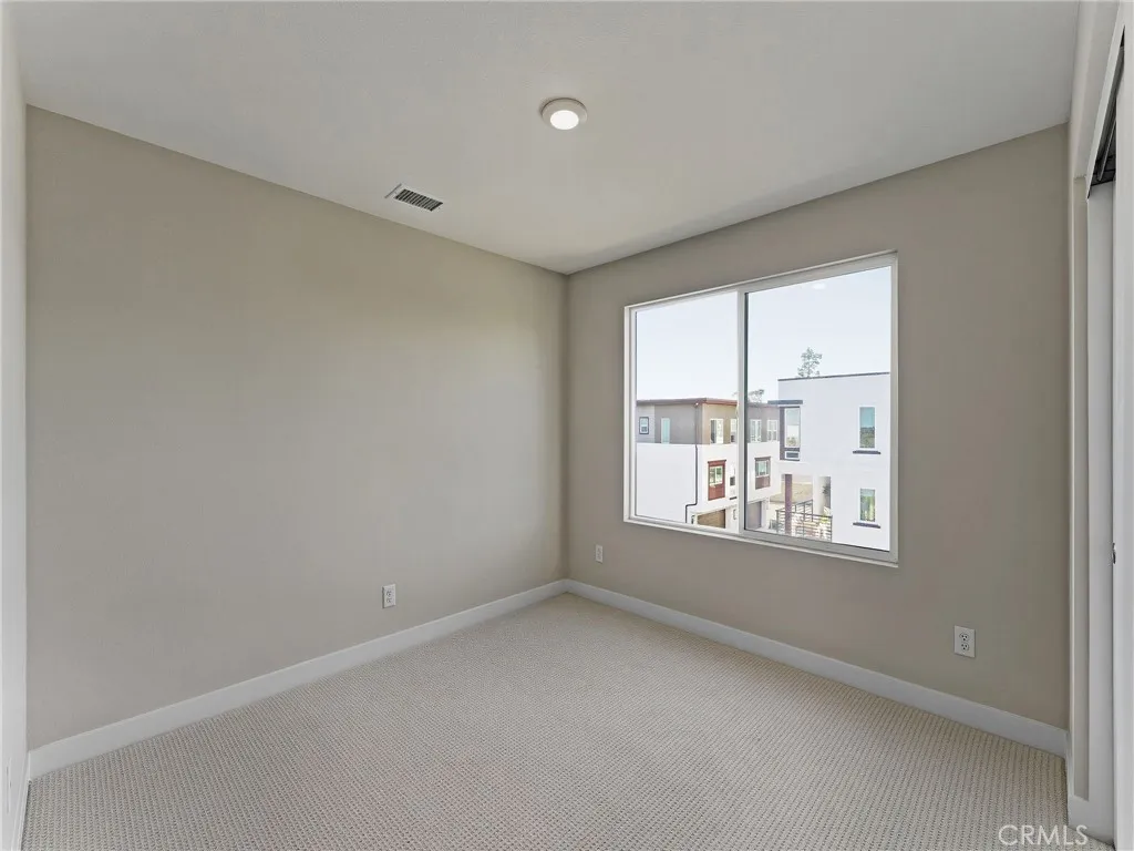 Photo #12: OC25245479 Listing: Photo #12