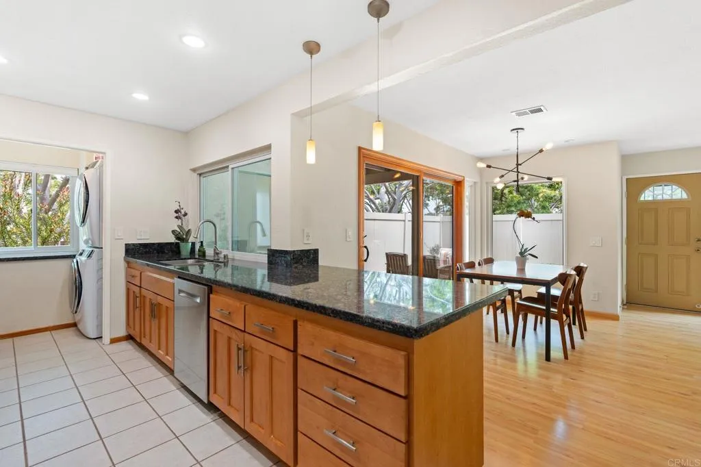 https://cdn.realtyfeed.com/cdn/127/306573121/133b6a1575f1625dab9e48ea22e39183.webp