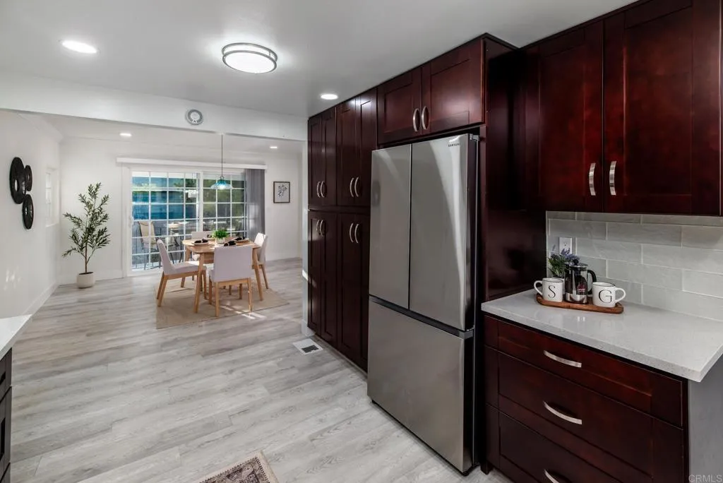 https://cdn.realtyfeed.com/cdn/127/306573180/11991619fd2ee9132641382ceb942bc9.webp