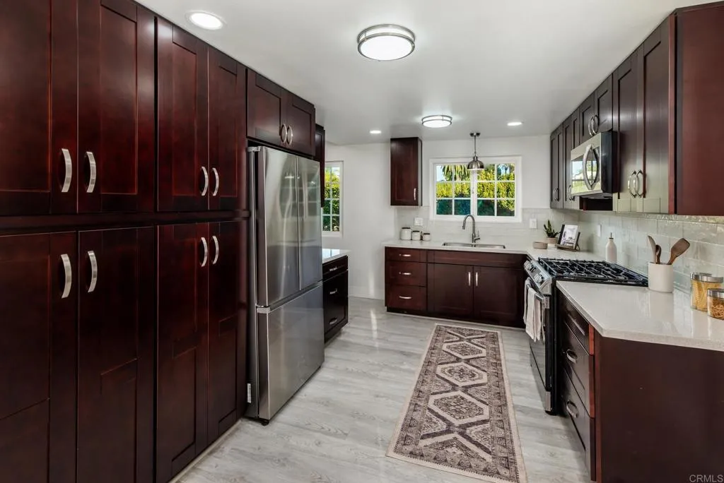 https://cdn.realtyfeed.com/cdn/127/306573180/776dcd26387451bf0007f06b5a7095bd.webp