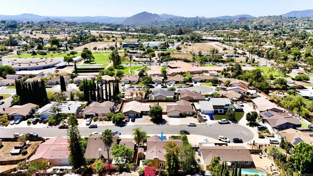 https://cdn.realtyfeed.com/cdn/127/306573185/561fbda88cb191d8467a7bf722f944d7.webp