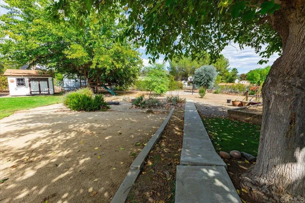 https://cdn.realtyfeed.com/cdn/127/306573202/05186959bbf0470d78f6c5c4f497cabe.webp