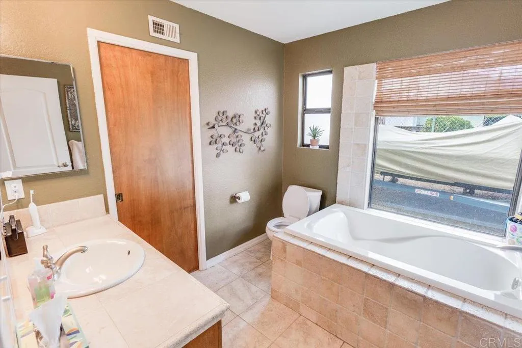 https://cdn.realtyfeed.com/cdn/127/306573202/8e3b9b04699eacfd5451800140d566ca.webp