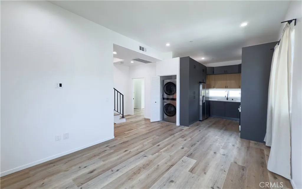 Los Angeles, CA 90057