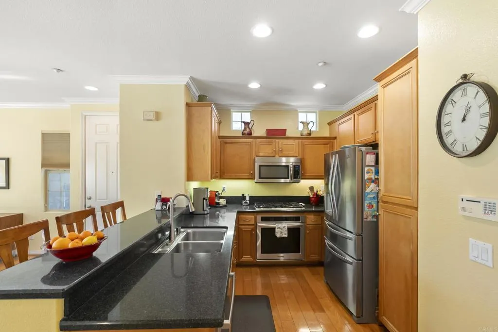 https://cdn.realtyfeed.com/cdn/127/306573229/165d49d3e8579027d441fa242b6cac56.webp