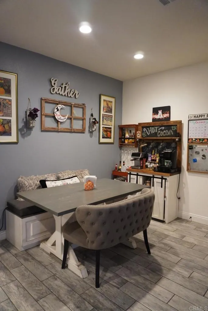 https://cdn.realtyfeed.com/cdn/127/306573291/f01640c7bdb690eb8f93c2ba426034b8.webp