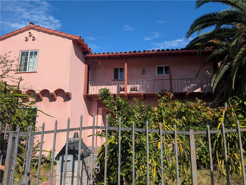 Los Angeles, CA 90007