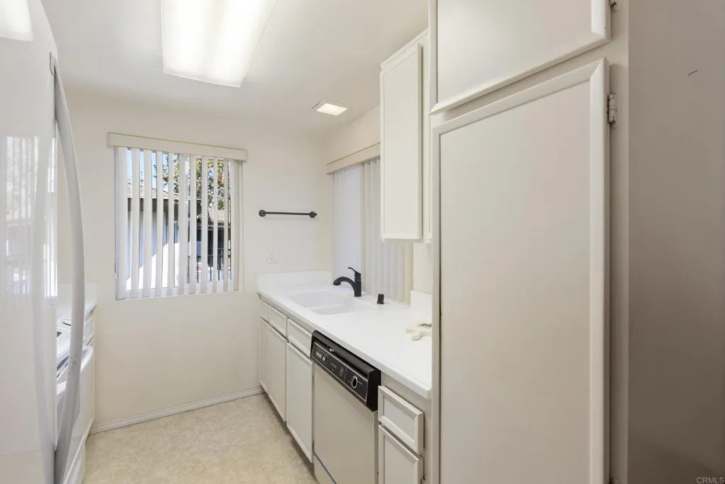 https://cdn.realtyfeed.com/cdn/127/306573541/919ad99b653a037cd57d19dced957a53.webp