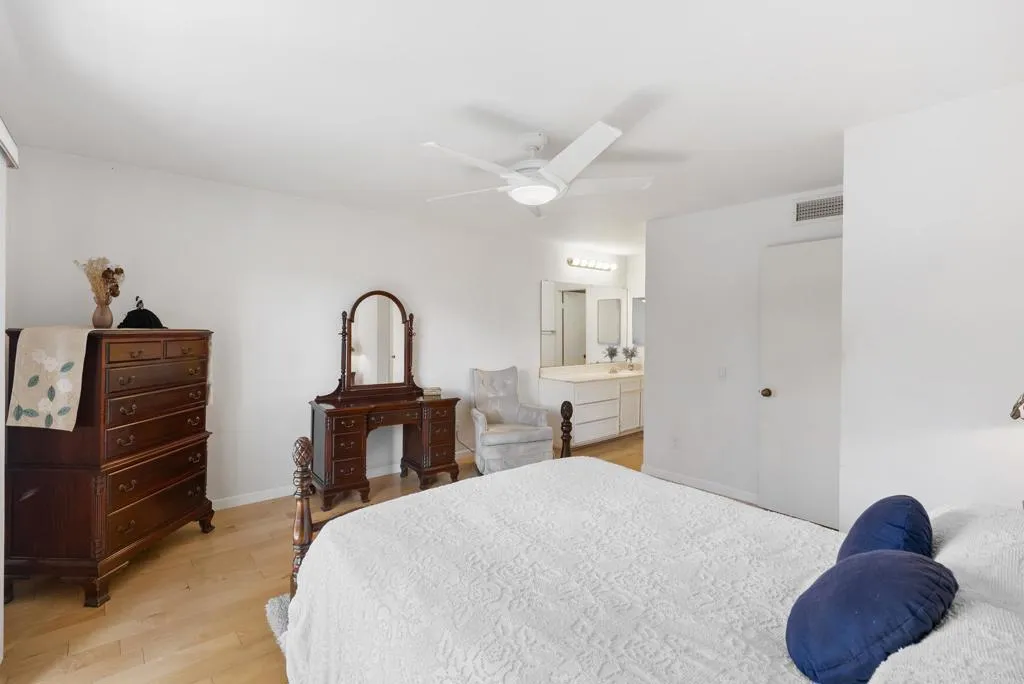 https://cdn.realtyfeed.com/cdn/127/306573541/cbba025114838f293a6b585573c5bf52.webp