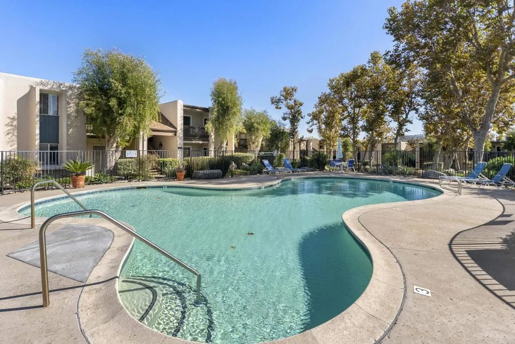 https://cdn.realtyfeed.com/cdn/127/306573541/f3158e5243813f4d861afb526926d882.webp