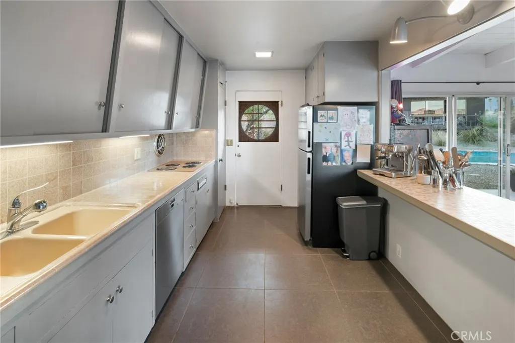 https://cdn.realtyfeed.com/cdn/127/306573589/1ef8e4c5cb0985262481326f9a6d9f5b.webp