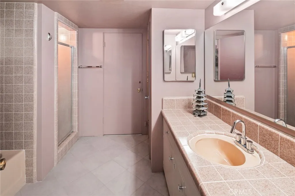 https://cdn.realtyfeed.com/cdn/127/306573589/605add61d4f09a04b5ecfe0a2e8f5d00.webp