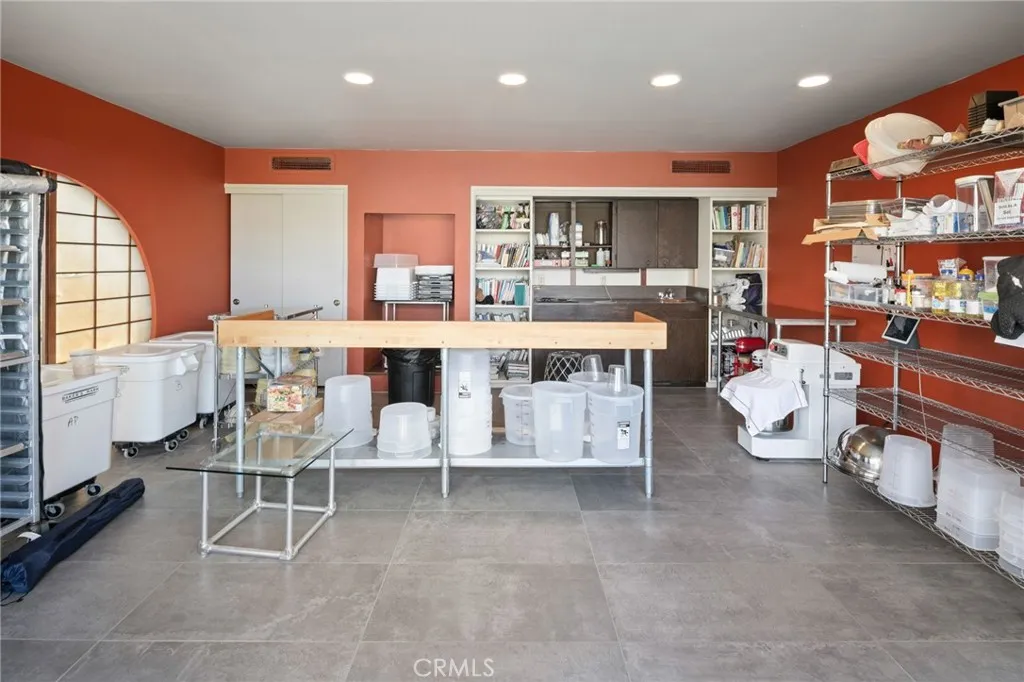 https://cdn.realtyfeed.com/cdn/127/306573589/8e525bb18a16d9452619c0d66823244d.webp