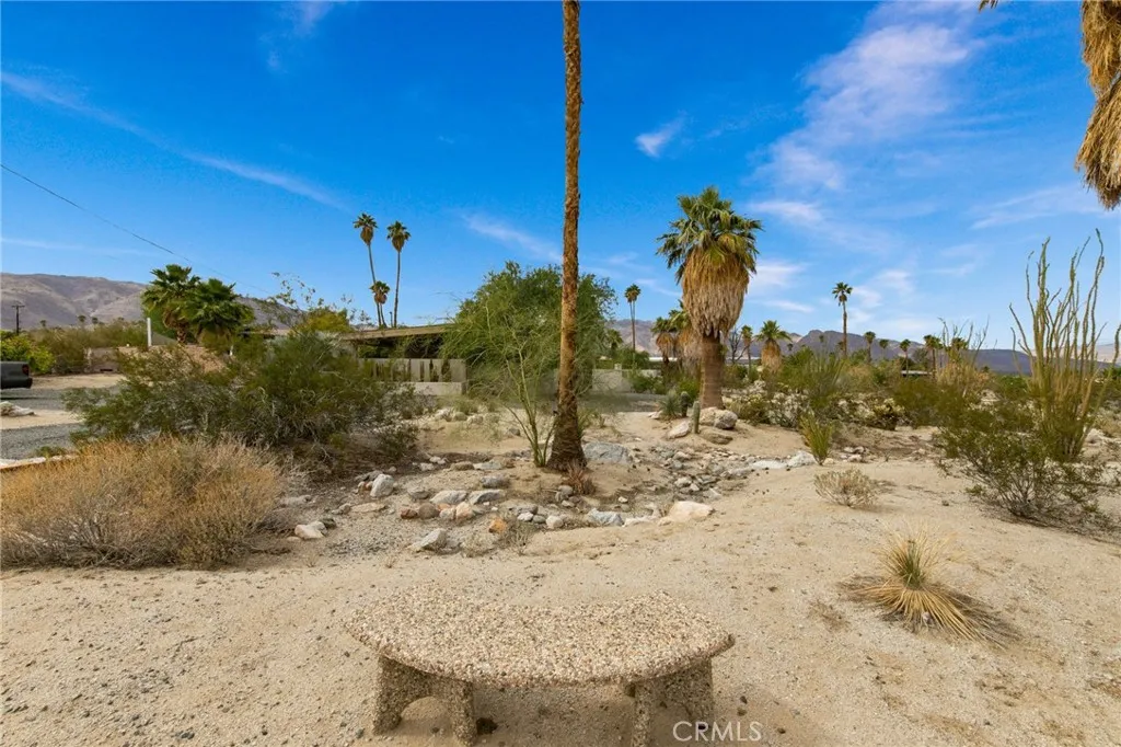 https://cdn.realtyfeed.com/cdn/127/306573589/93bfd3a06b8fd320815b0b11c1c4db64.webp