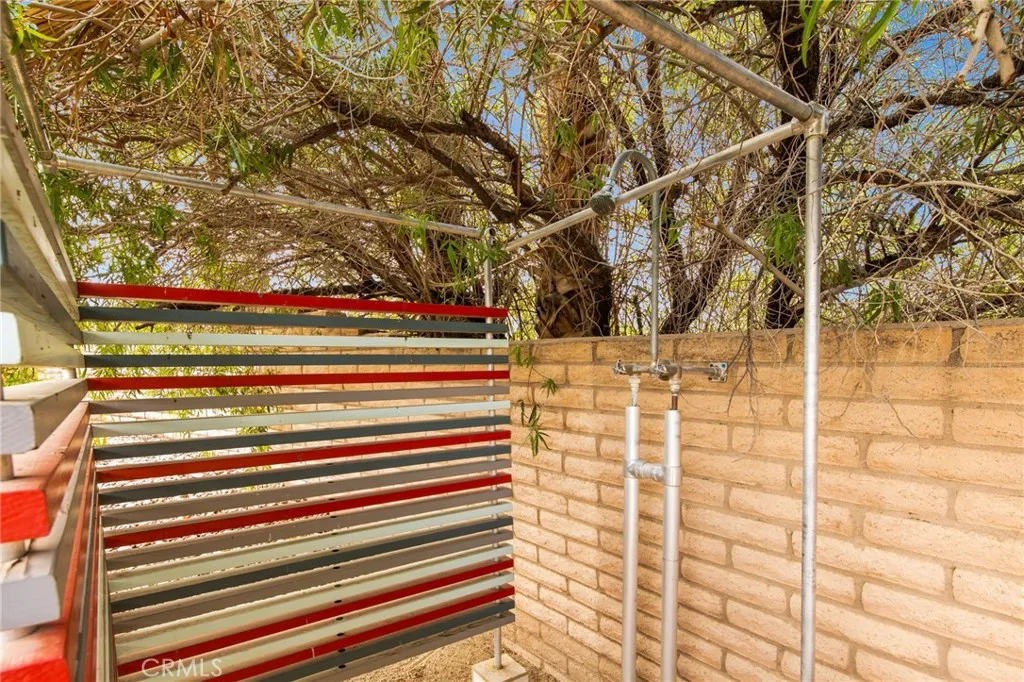 https://cdn.realtyfeed.com/cdn/127/306573589/95366112e07294990e68a5e927cab090.webp