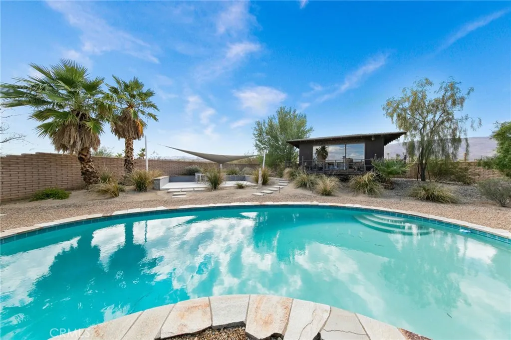https://cdn.realtyfeed.com/cdn/127/306573589/c35e09885477335c4eb7259ce0a38800.webp