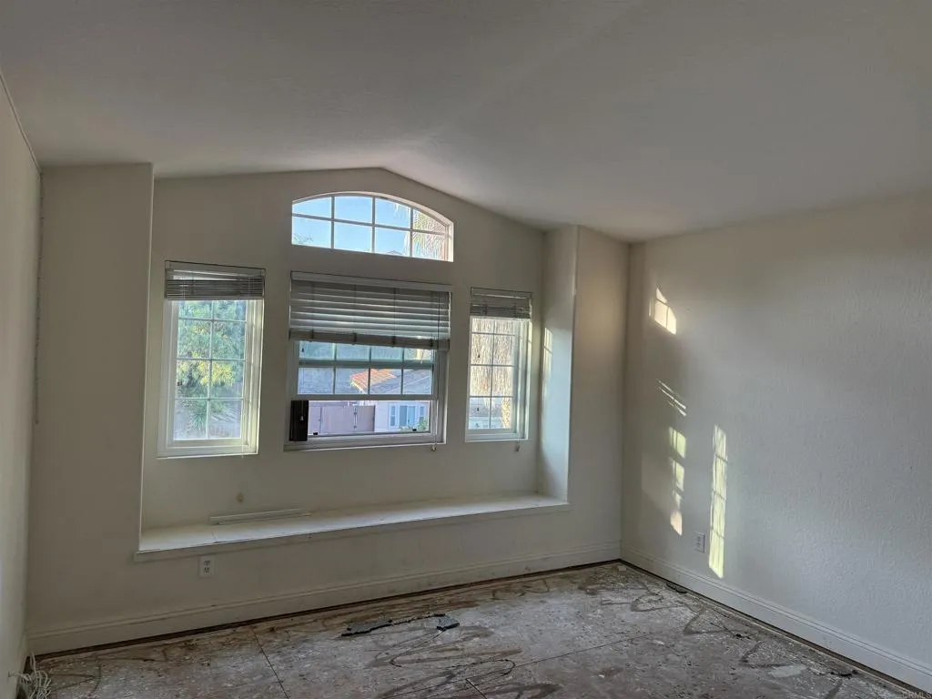 https://cdn.realtyfeed.com/cdn/127/306573592/4de953170808866b51ea062391a7094b.webp