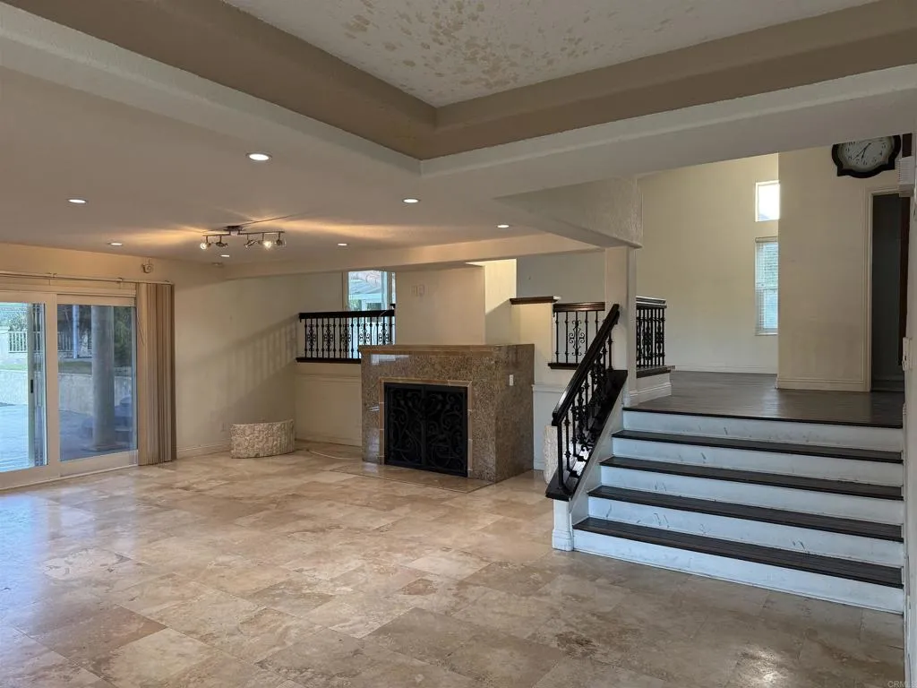 https://cdn.realtyfeed.com/cdn/127/306573592/afaa2613a45fc99533e7439d323d59a5.webp
