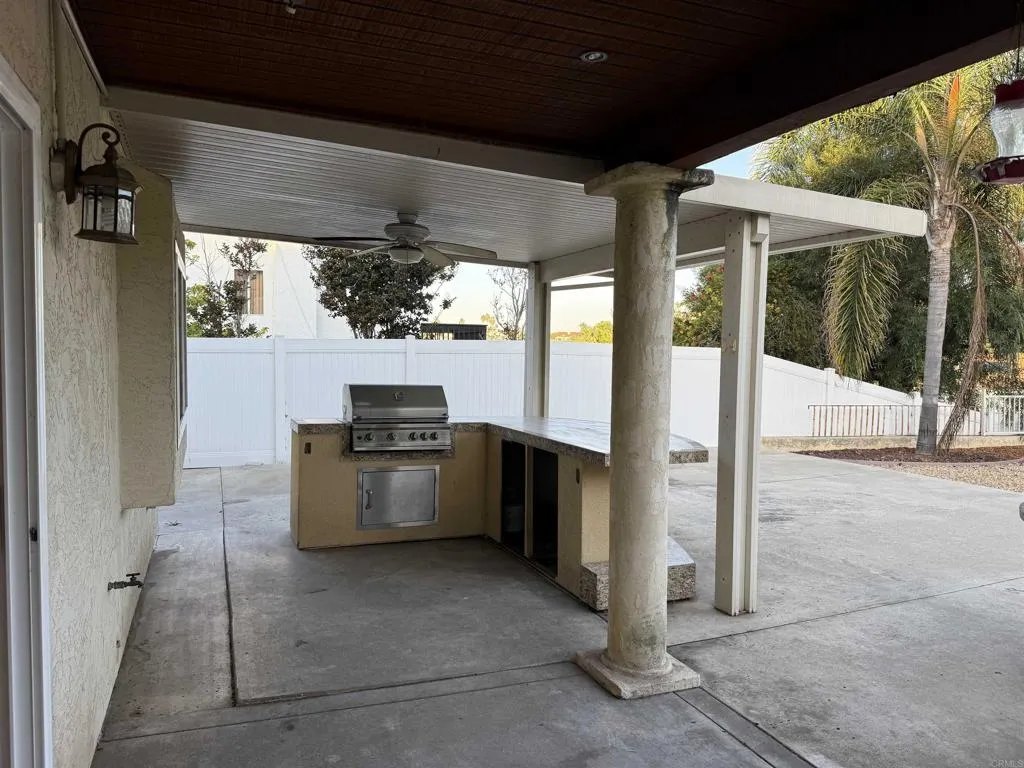 https://cdn.realtyfeed.com/cdn/127/306573592/e12fef2938fd041f3e92d5f4e1078fcc.webp