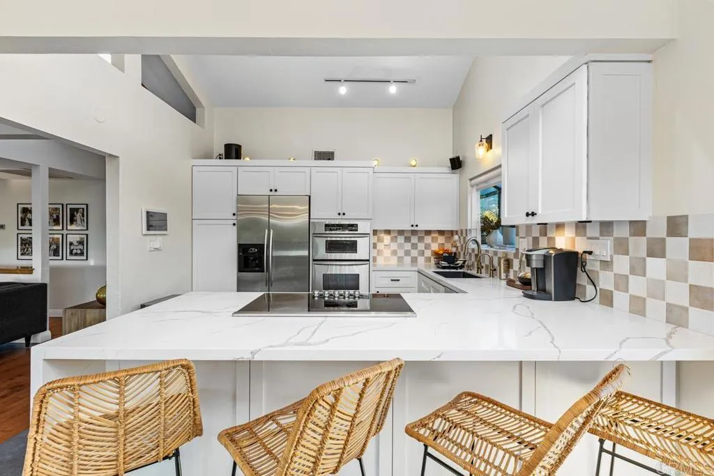 https://cdn.realtyfeed.com/cdn/127/306573669/83385d09322c0213a9da8f20aea91f96.webp