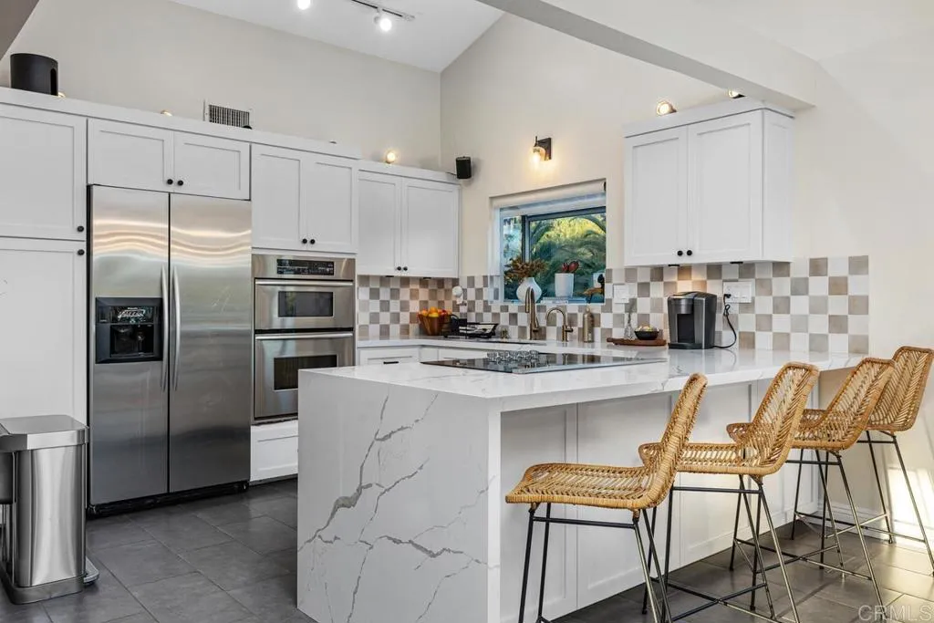 https://cdn.realtyfeed.com/cdn/127/306573669/be2dbcfef45564d57177241df3225879.webp