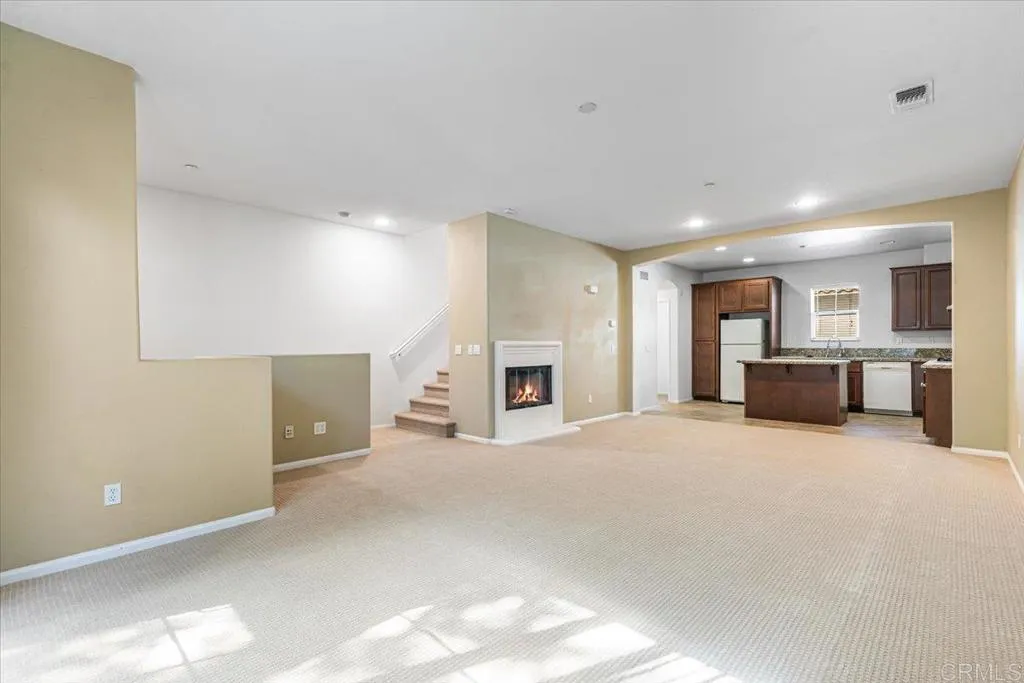 https://cdn.realtyfeed.com/cdn/127/306573672/04e8a48f84ac13f74535f19649a0ec9a.webp